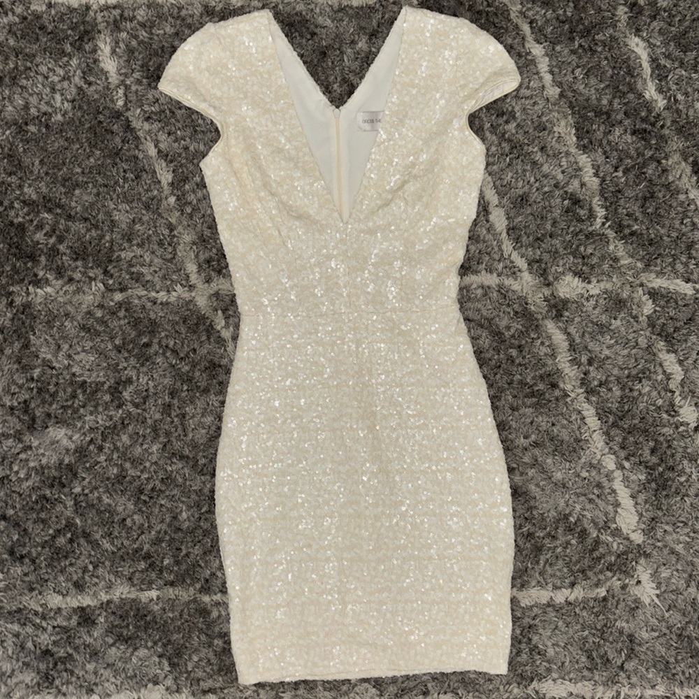 NWOT Dress the Population White Sequin Deep VNeck Dress size small